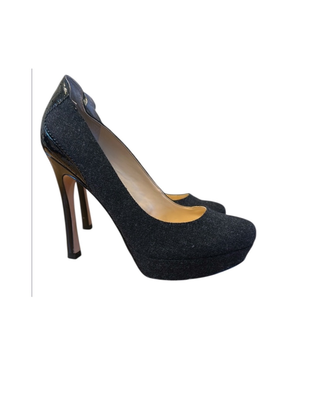 IVANKA TRUMP platform pumps
